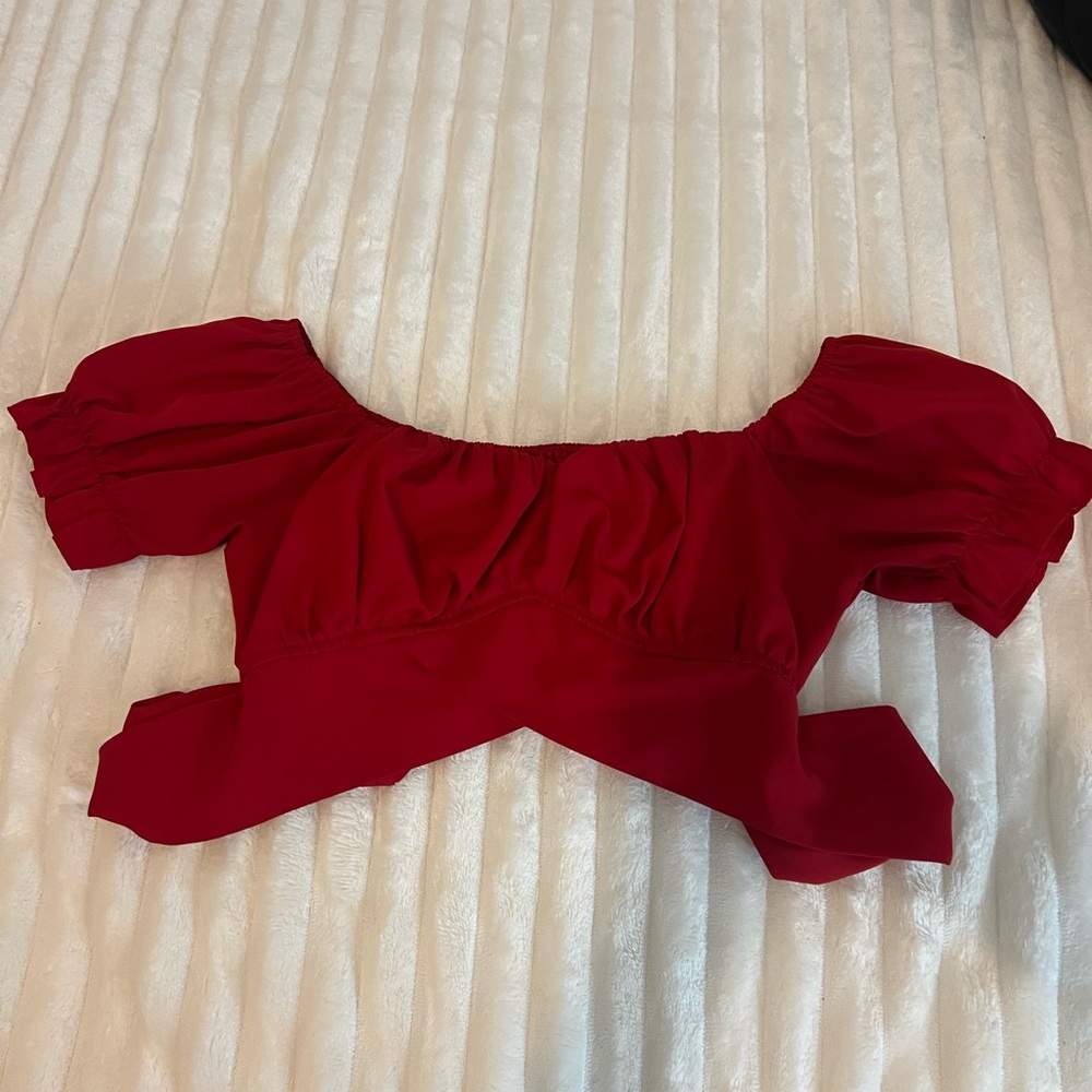 crop top tie back